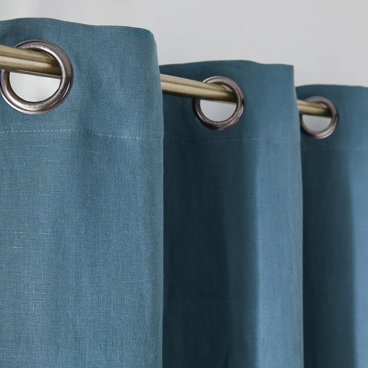 Onega 100% Washed Linen Blackout Curtain with Eyelets – image 6