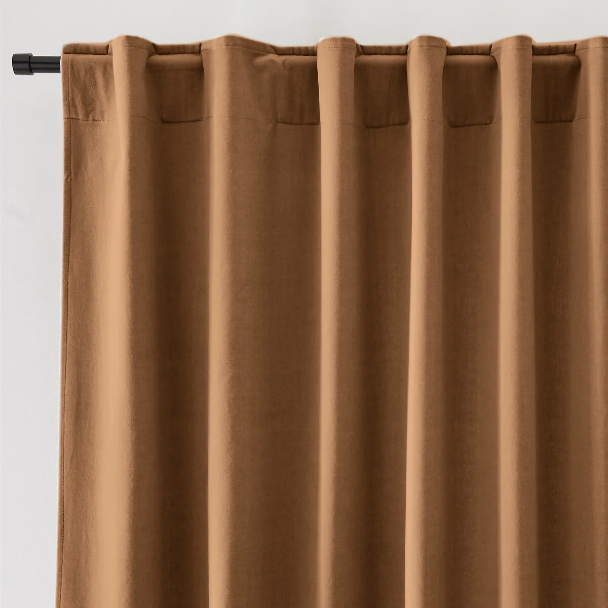 Velvet Single Hidden Tab Curtain – image 2