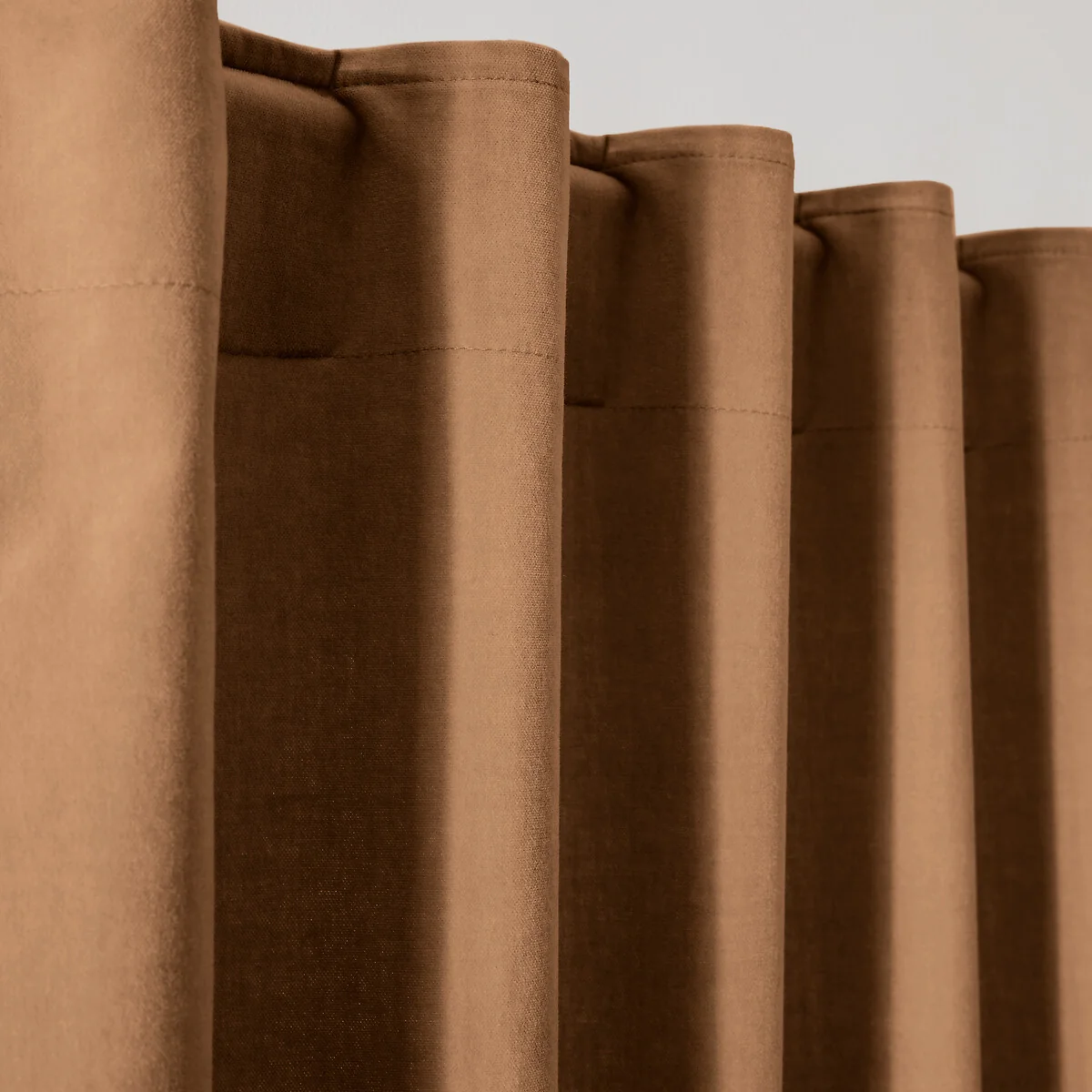 Velvet Single Hidden Tab Curtain – image 6
