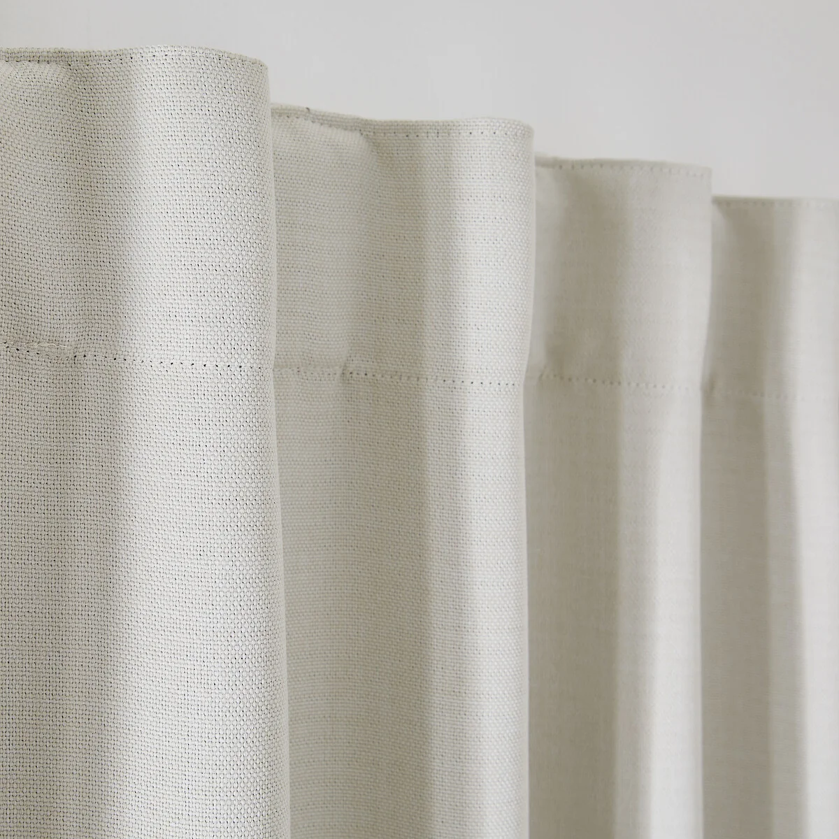 Exurie Curtain – image 5