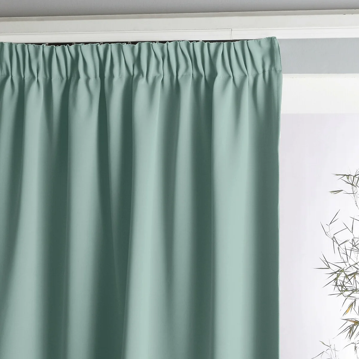 Voda Blackout Radiator Curtain with Pleating