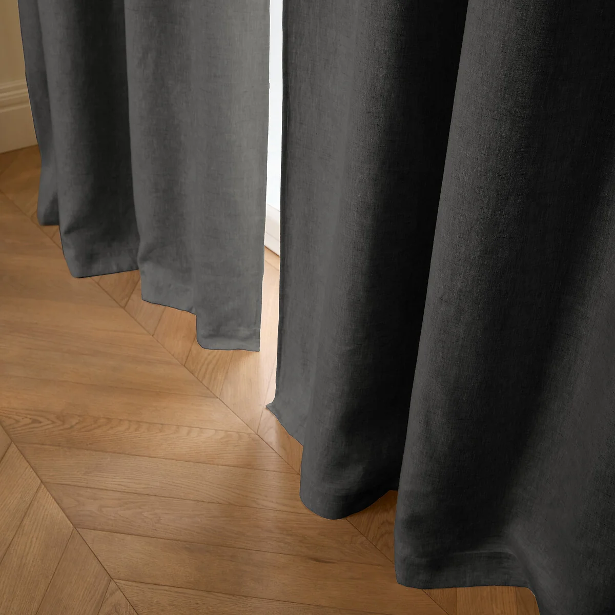 Private Blackout Curtain in Washed Linen with Concealed Tabs – image 2