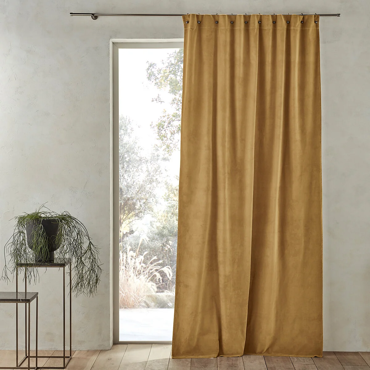 Lavezzi Single Velvet Curtain with Little Eyelets – image 1
