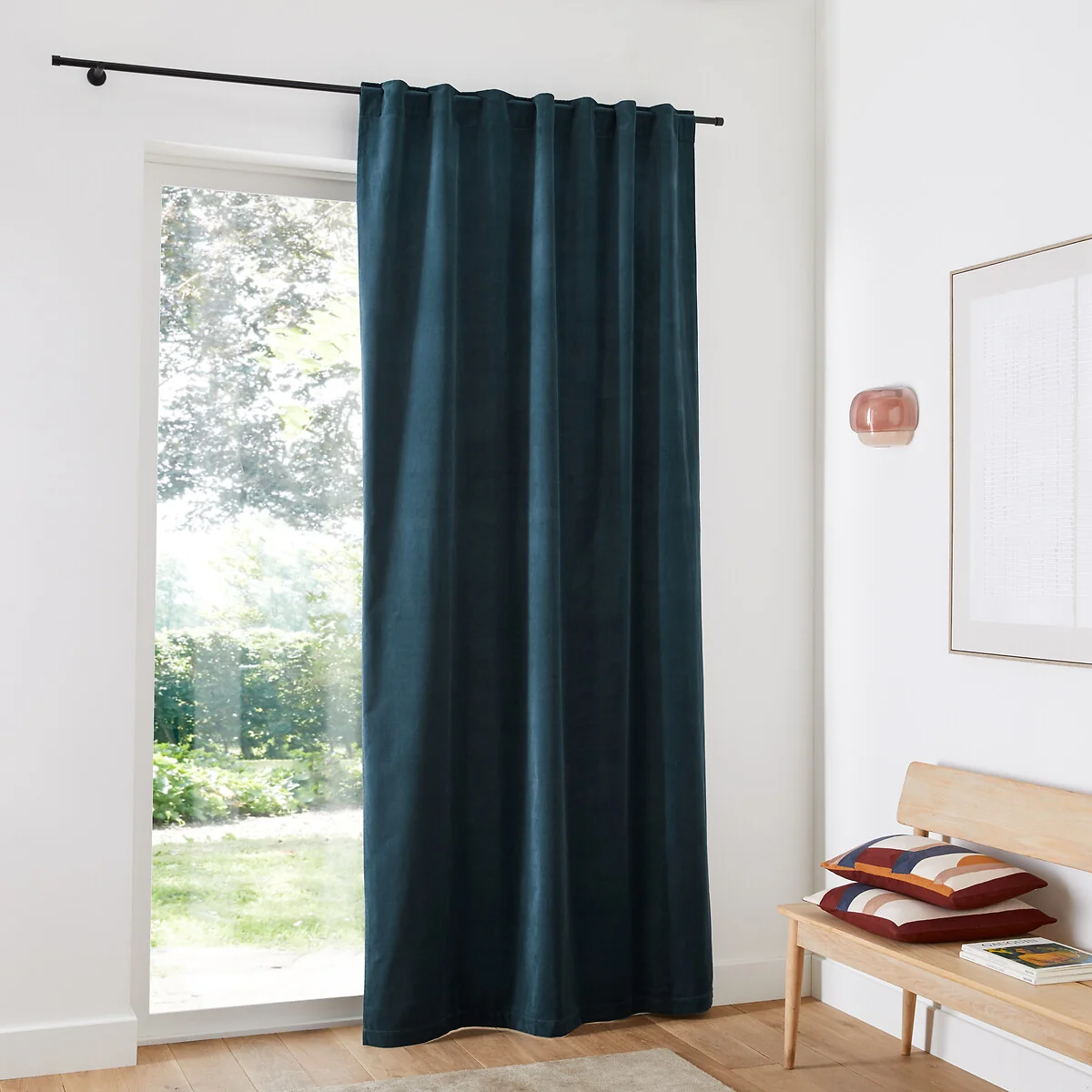 Velvet Single Hidden Tab Curtain – image 3