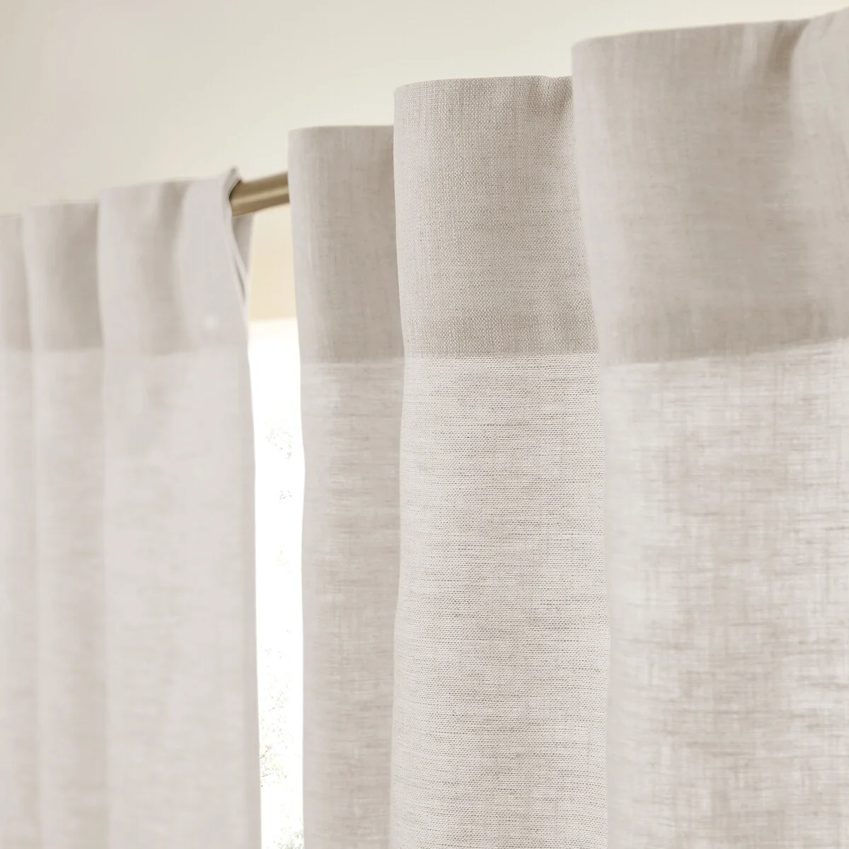 Private Curtain in Lined Washed Linen with Concealed Tabs – image 4