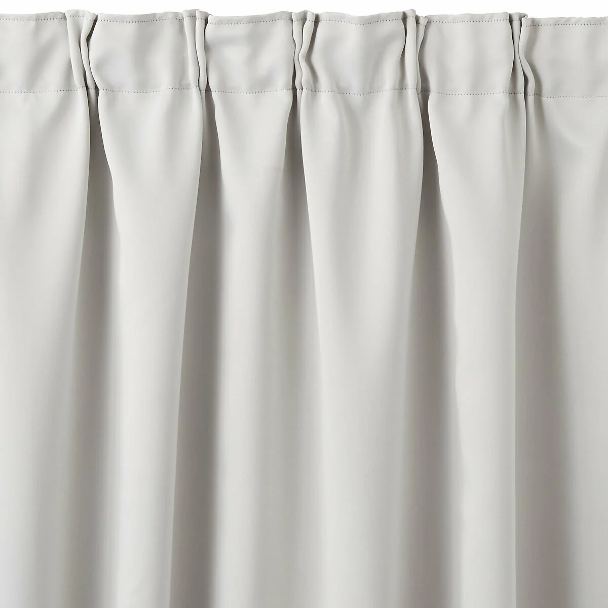 Voda Blackout Radiator Curtain with Pleating – image 1