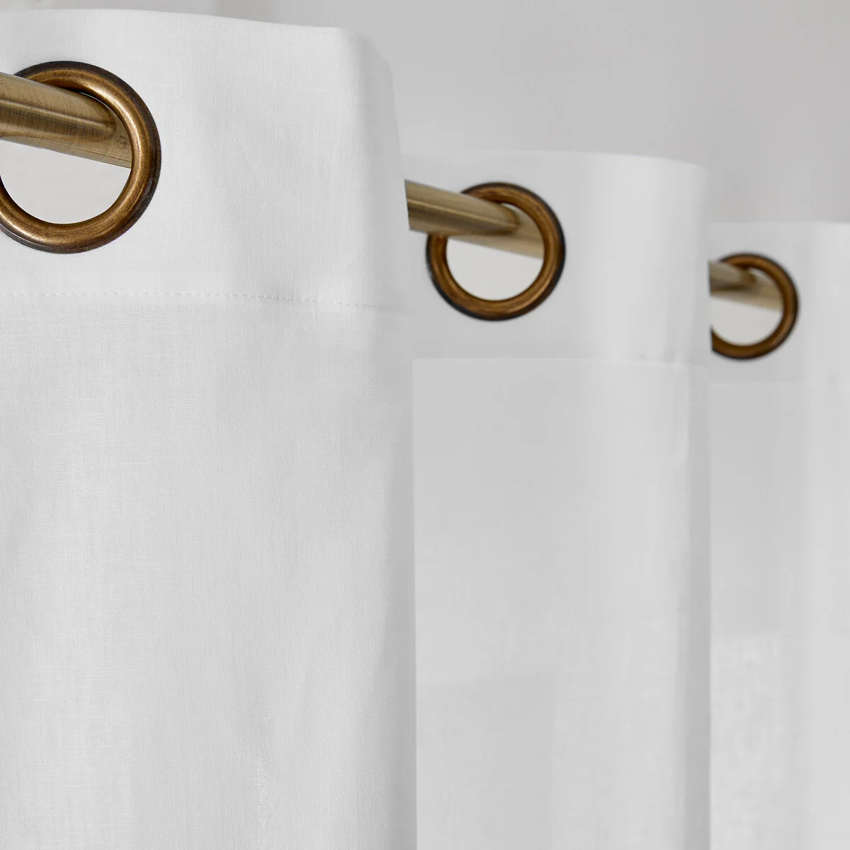 Lincot Metal Eyelet Curtain – image 5