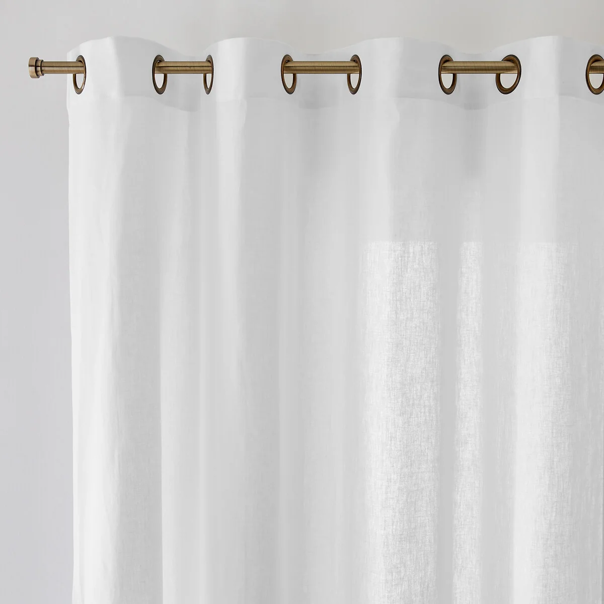 Lincot Metal Eyelet Curtain – image 1