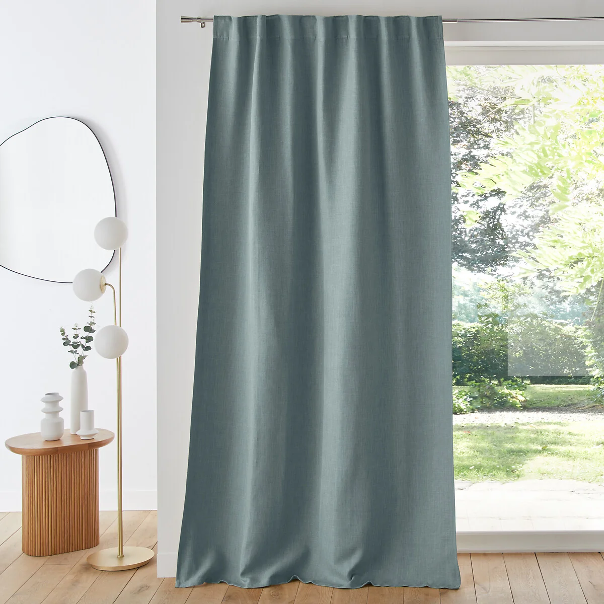 Exurie Curtain – image 1