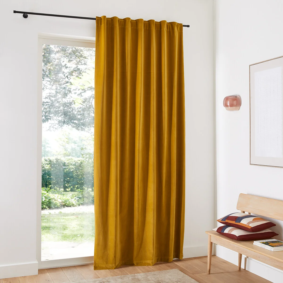 Velvet Single Hidden Tab Curtain – image 3