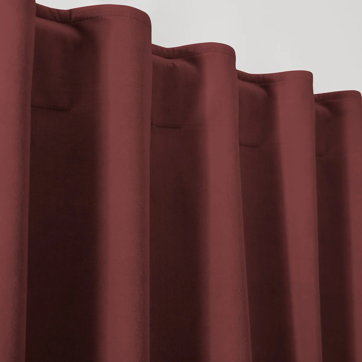 Velvet Thermal Curtain with Hidden Tabs – image 5