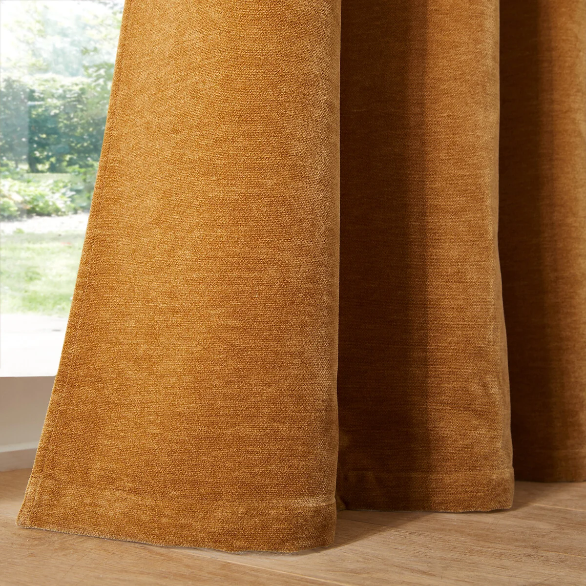 Calda Curtain in Velvet Look Chenille with Eyelets – image 5