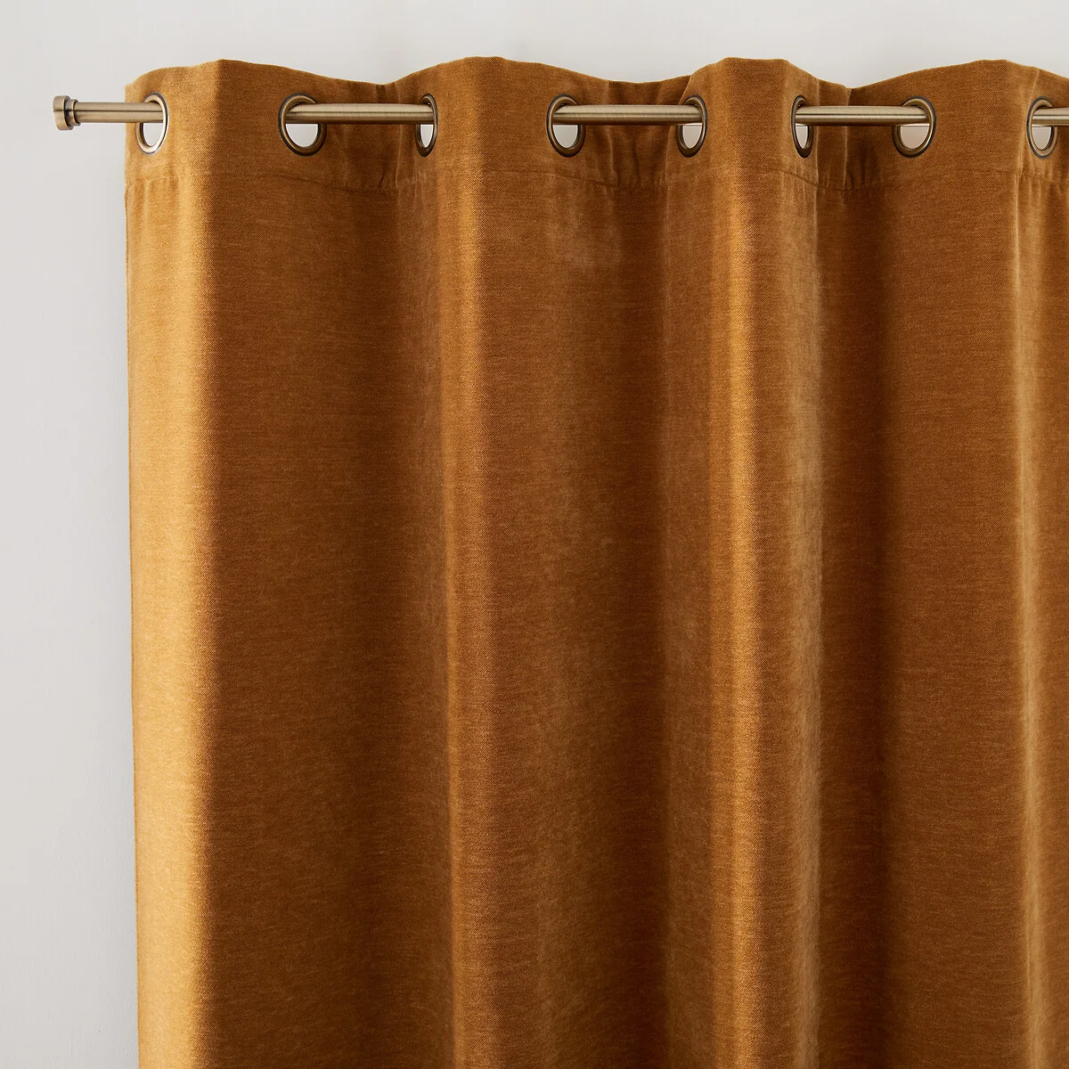 Calda Curtain in Velvet Look Chenille with Eyelets – image 1