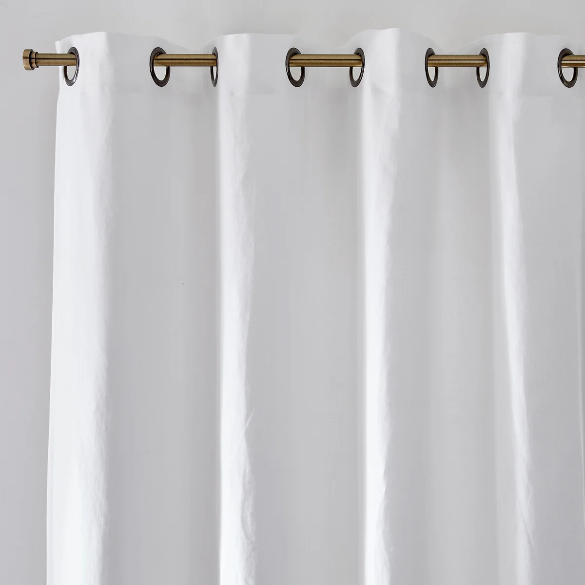 Onega 100% Washed Linen Blackout Curtain with Eyelets – image 2
