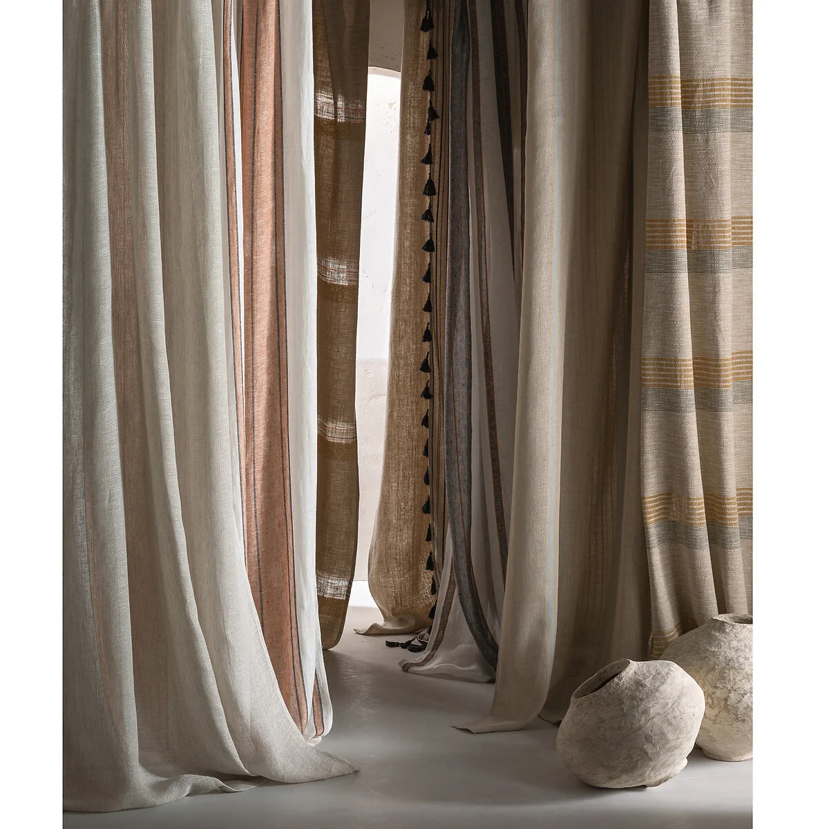 Colin Lined Linen Curtain – image 5
