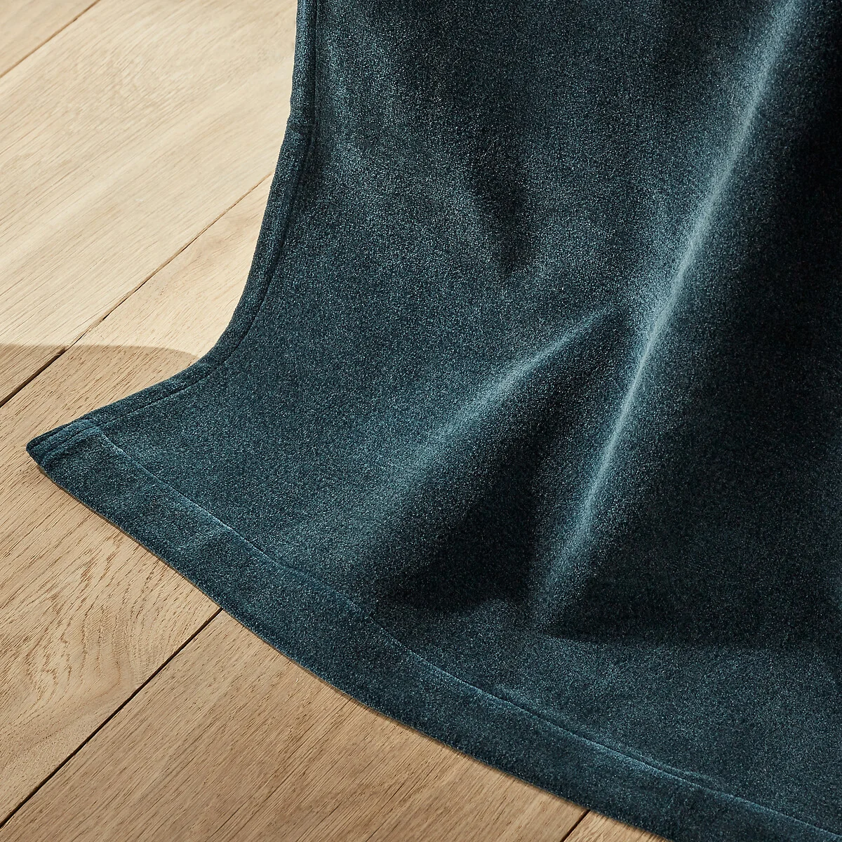 Nyodhi Stonewashed Velvet Curtain – image 3