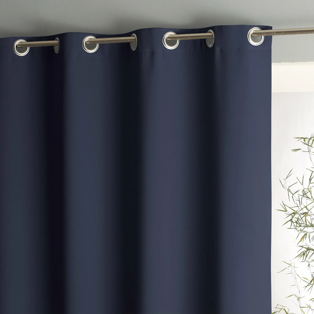 Voda Blackout Radiator Curtain with Eyelets – image 2