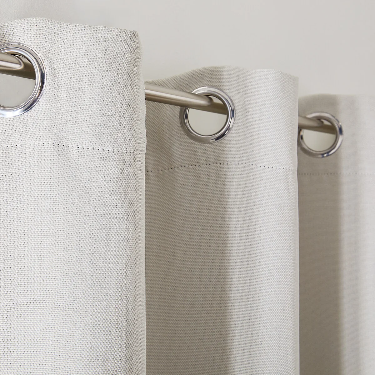 Excurie Blackout Curtain with Eyelets – image 6