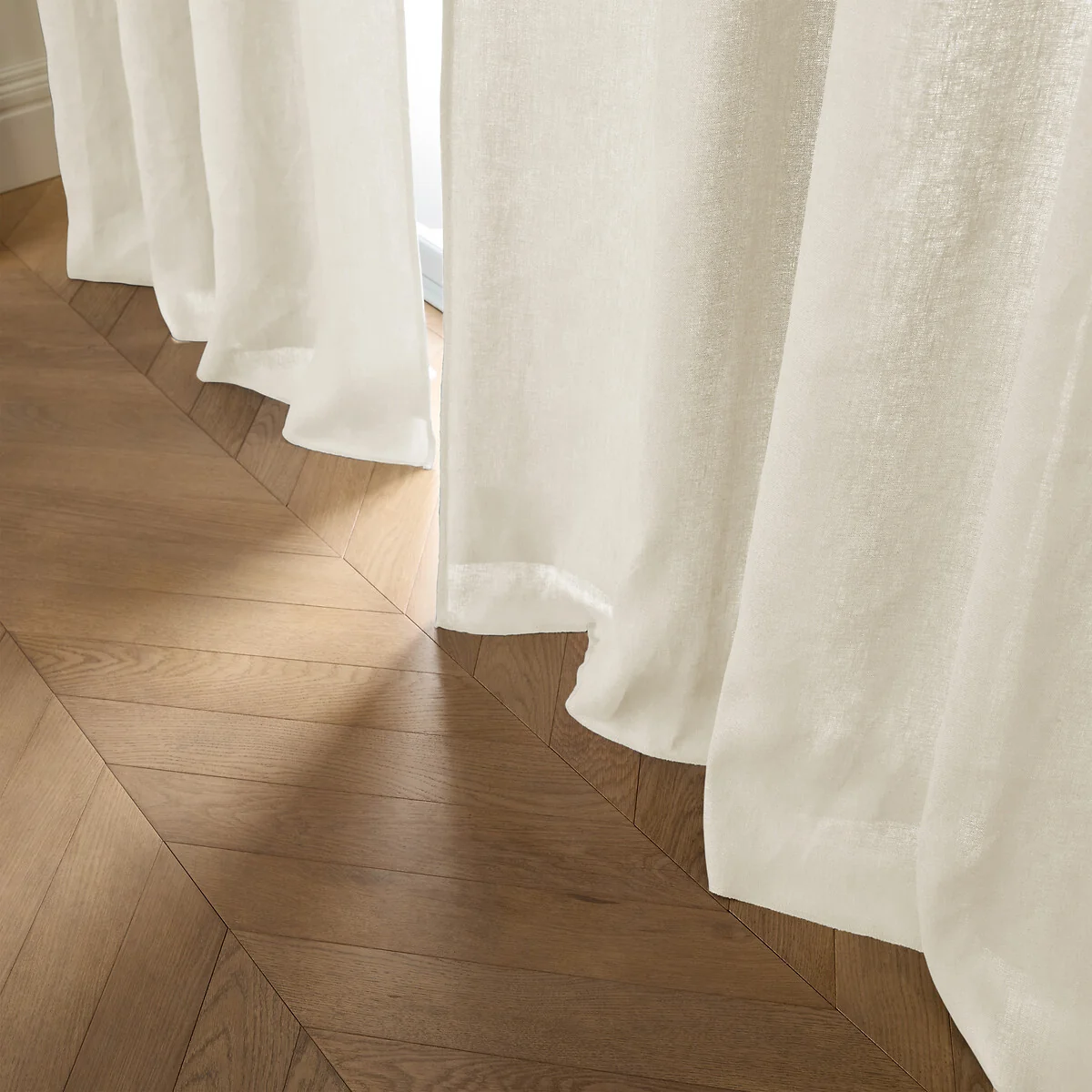 Colin Linen Lined Curtain with Ties – image 4