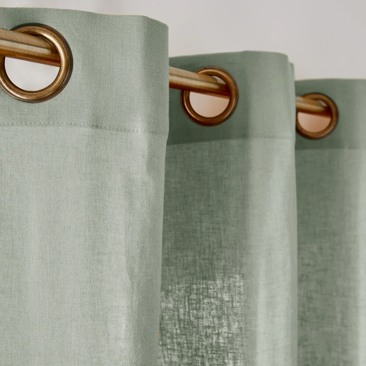 Lincot Metal Eyelet Curtain – image 5