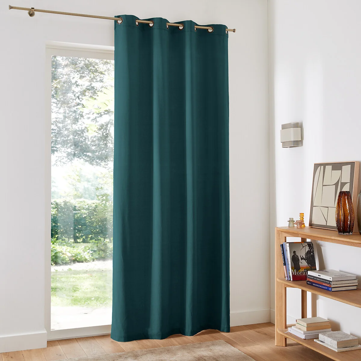 Velvet Eyelet Curtain – image 3
