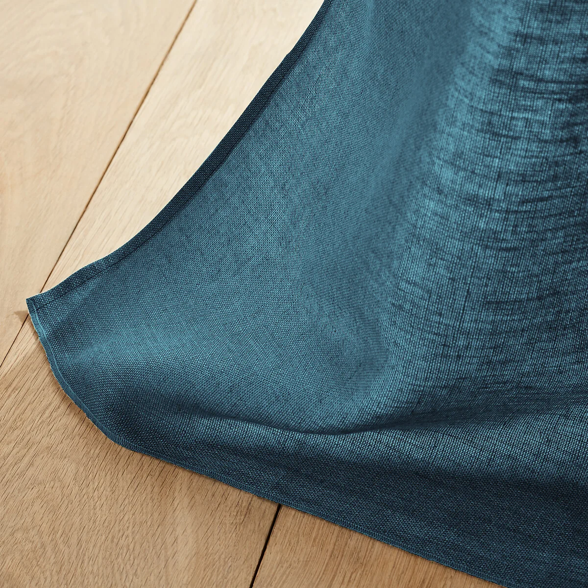 Colin Linen Eyelet Curtain – image 3