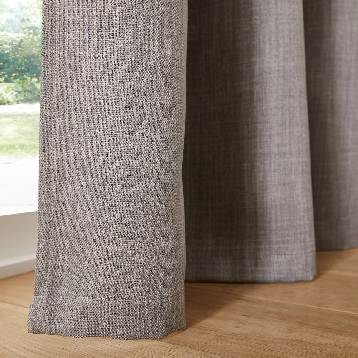 Exurie Curtain – image 4