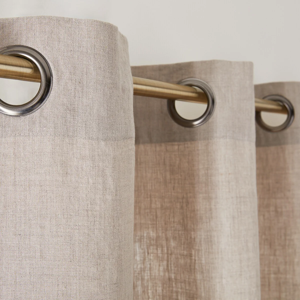 Onega Washed Linen Single Curtain with Eyelets – image 6