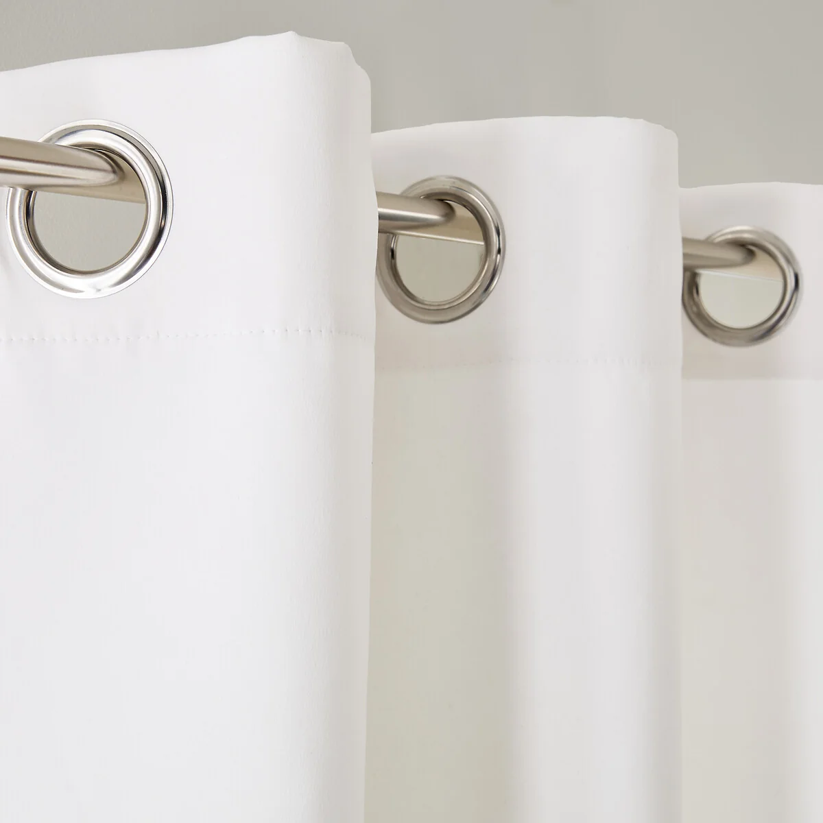 Voda Blackout Eyelet Curtain – image 5