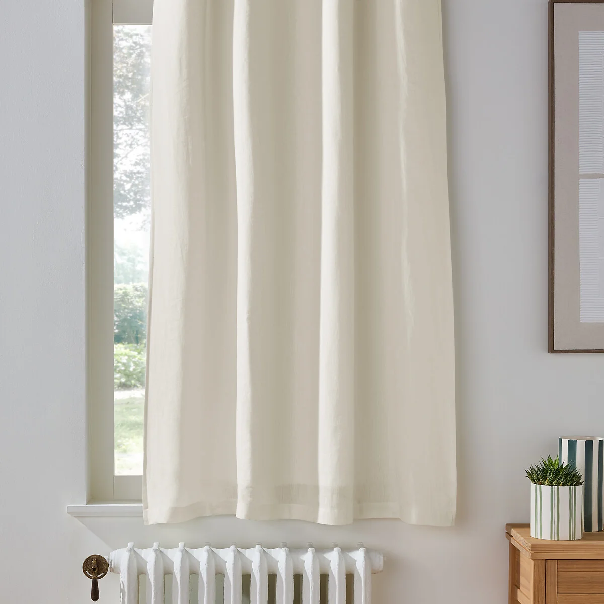 Onega 100% Washed Linen Eyelet Blackout Radiator Curtain – image 1