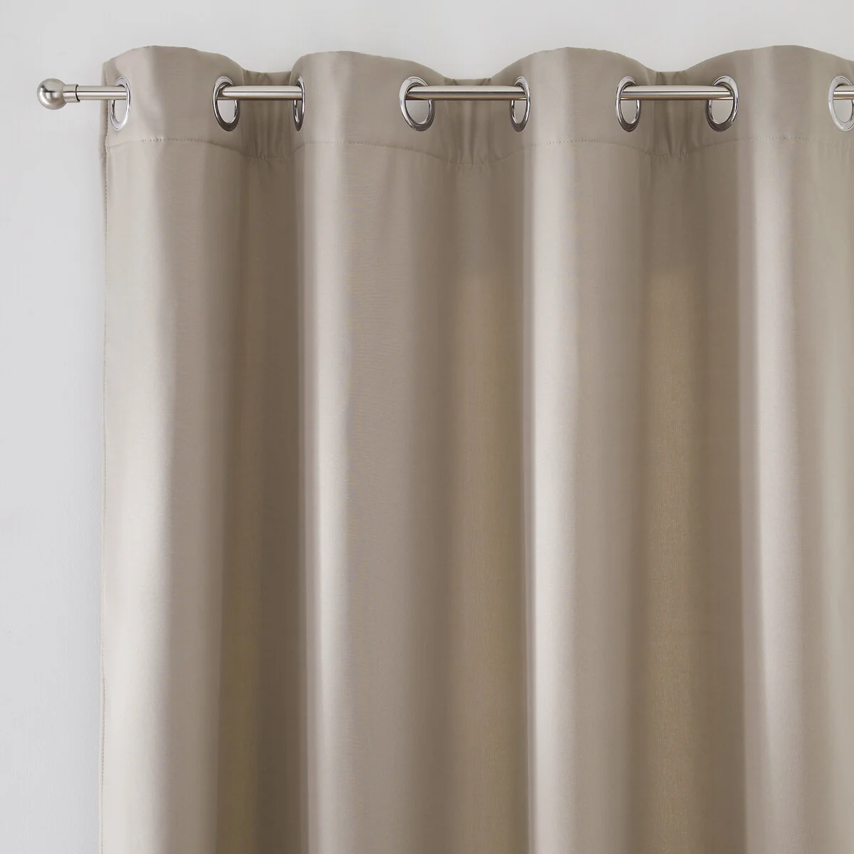 Tobison Thermal Curtain – image 2