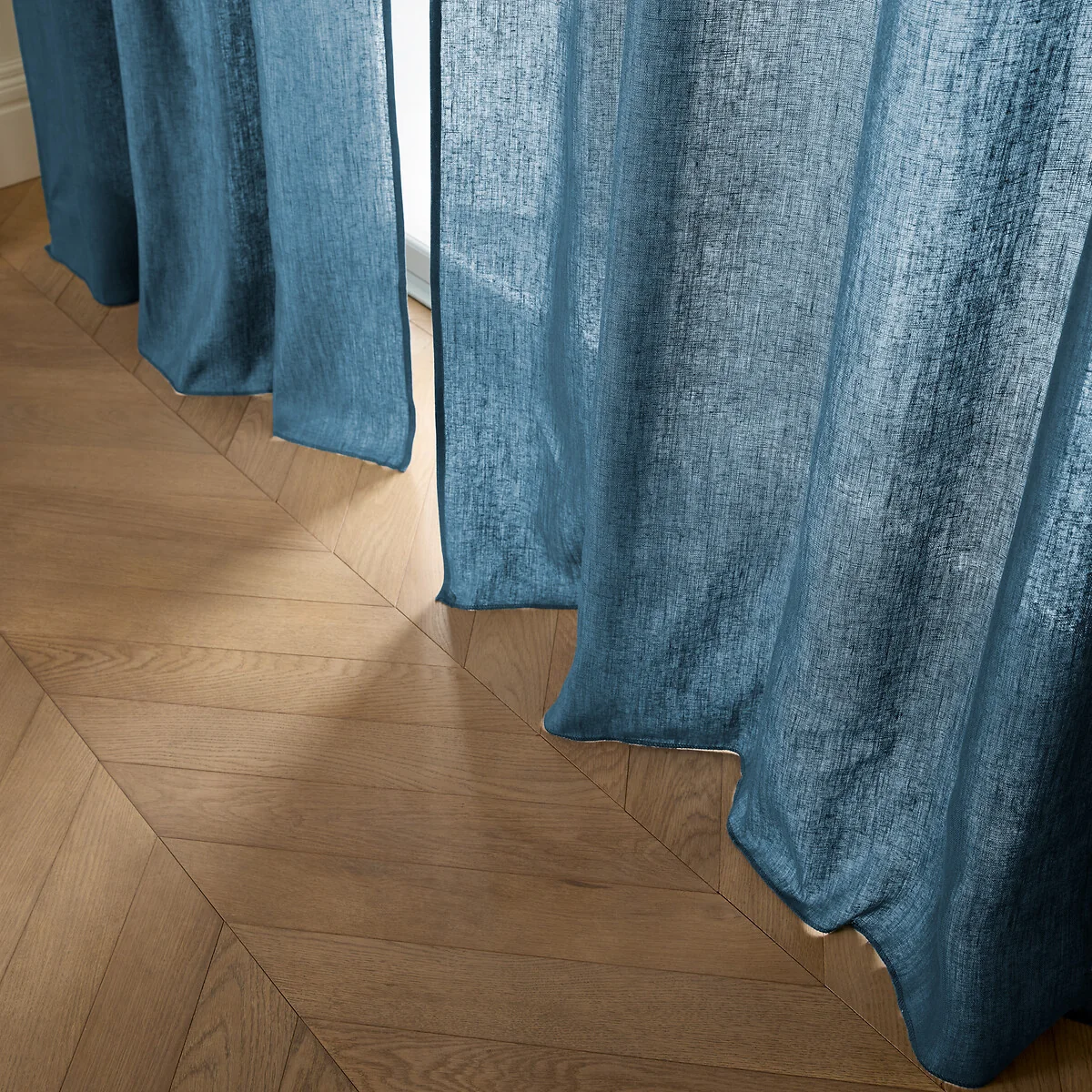 Colin Linen Curtain with Tie Top – image 3