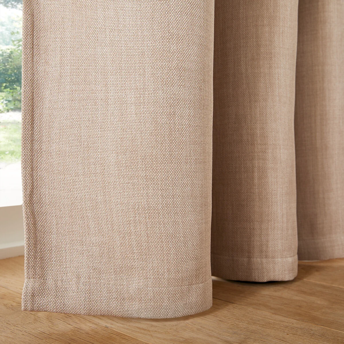 Exurie Curtain – image 4
