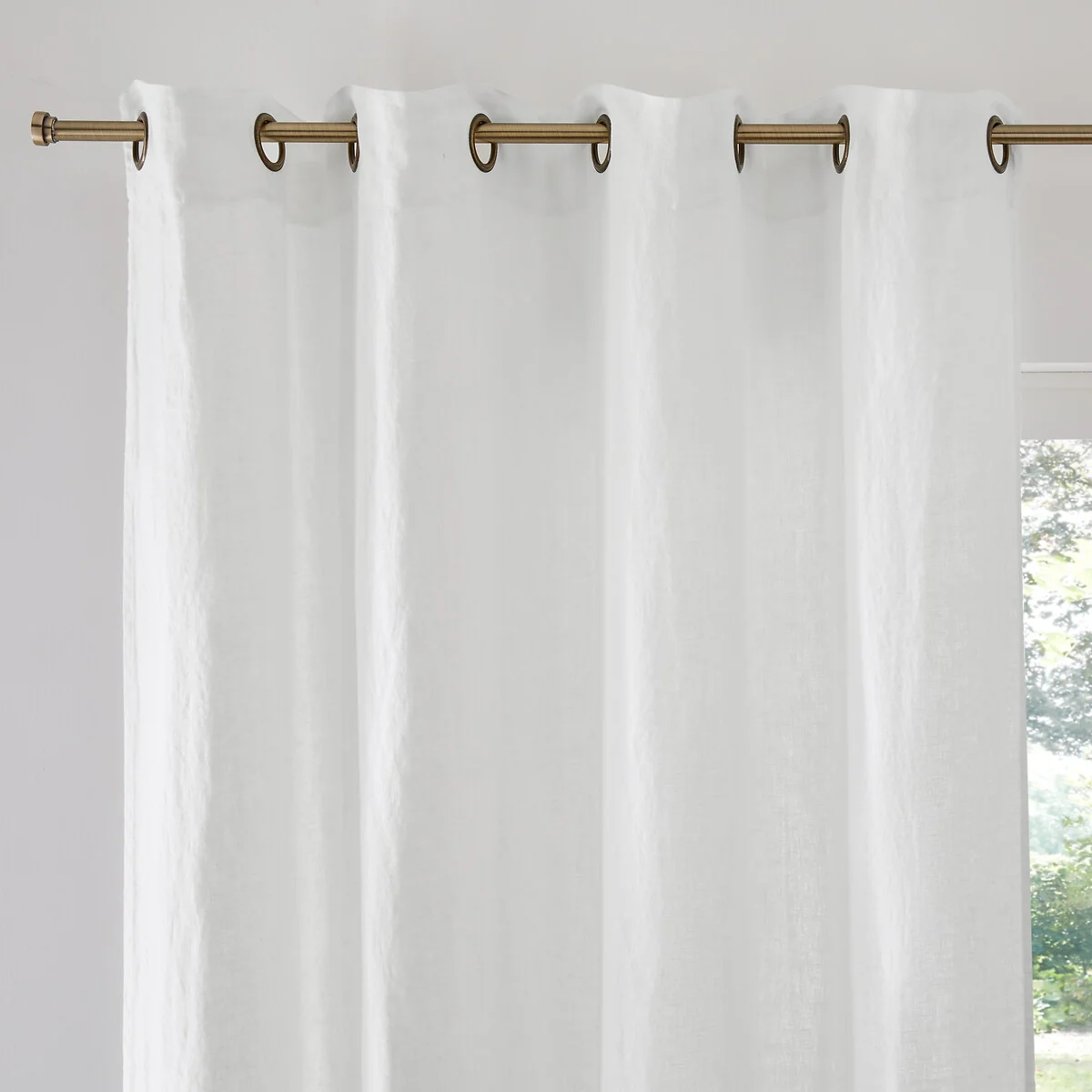 Elba Linen Curtain with Eyelets – image 1