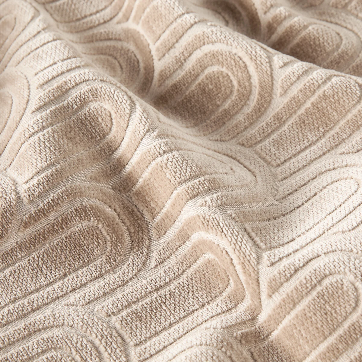 Dolce Textured Velvet Light-Filtering Eyelet Curtain – image 4