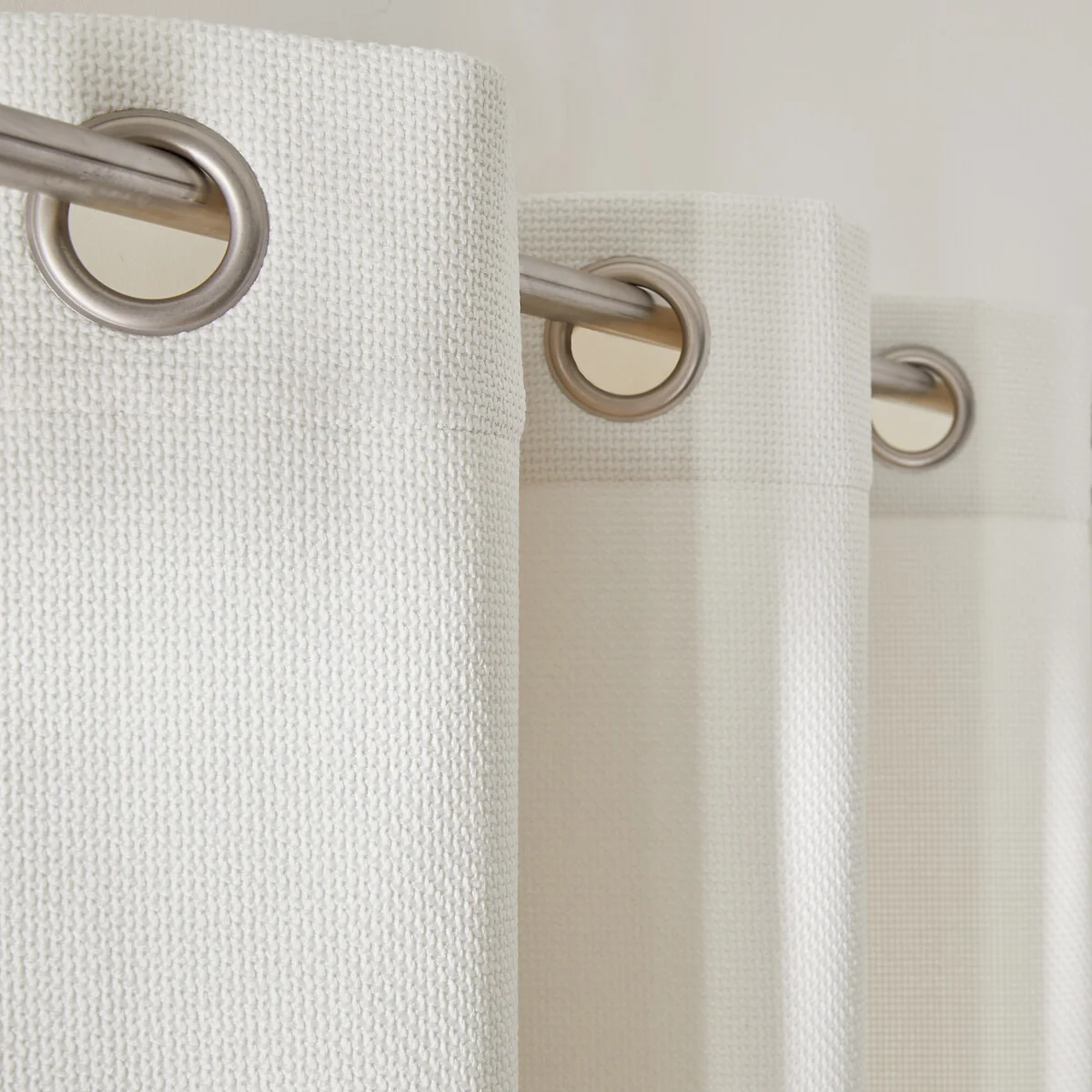 Montego Woven Effect Thermal Curtain with Eyelets – image 5