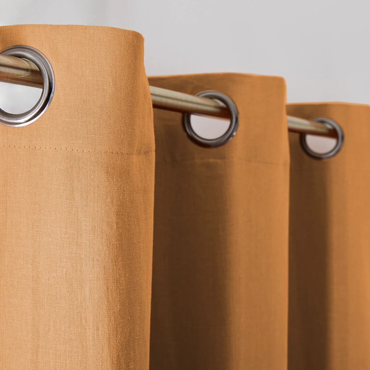 Onega Blackout Radiator Curtain in Washed Linen – image 3
