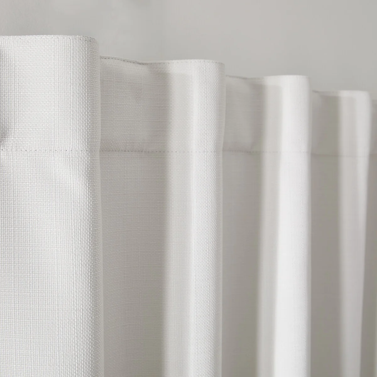 Select Hidden Tab Blackout Curtain – image 5