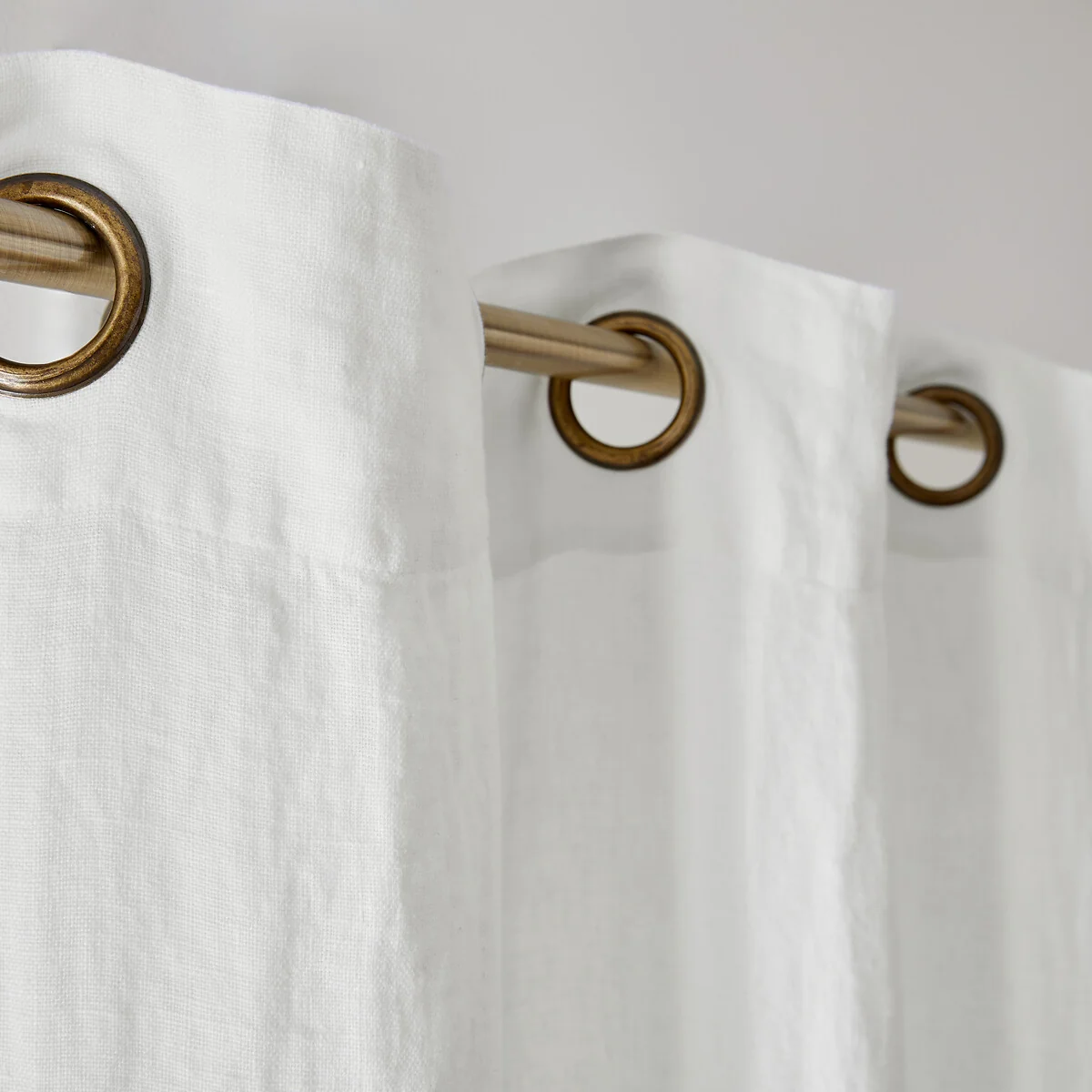 Elba Linen Curtain with Eyelets – image 6