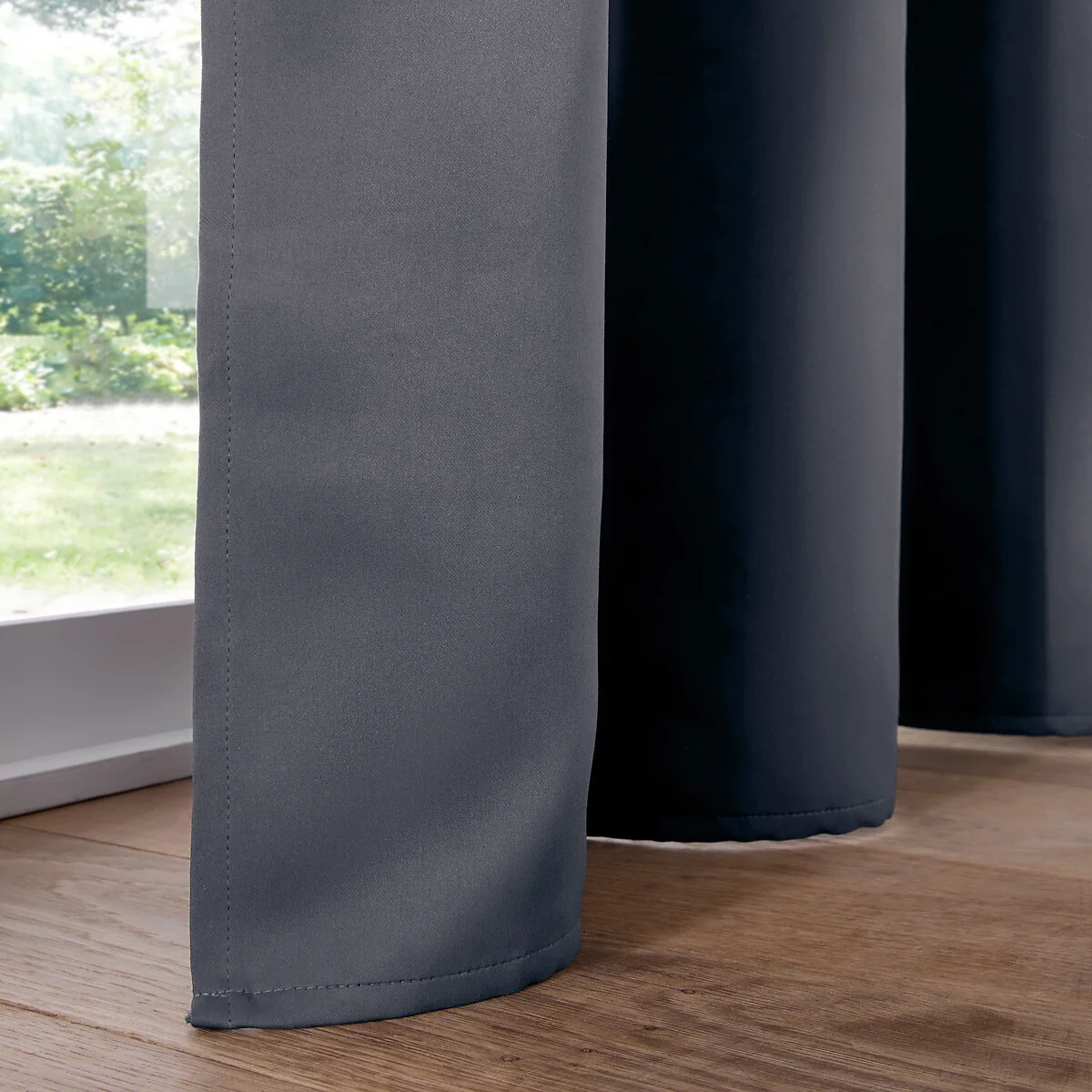 Voda Blackout Eyelet Curtain – image 4