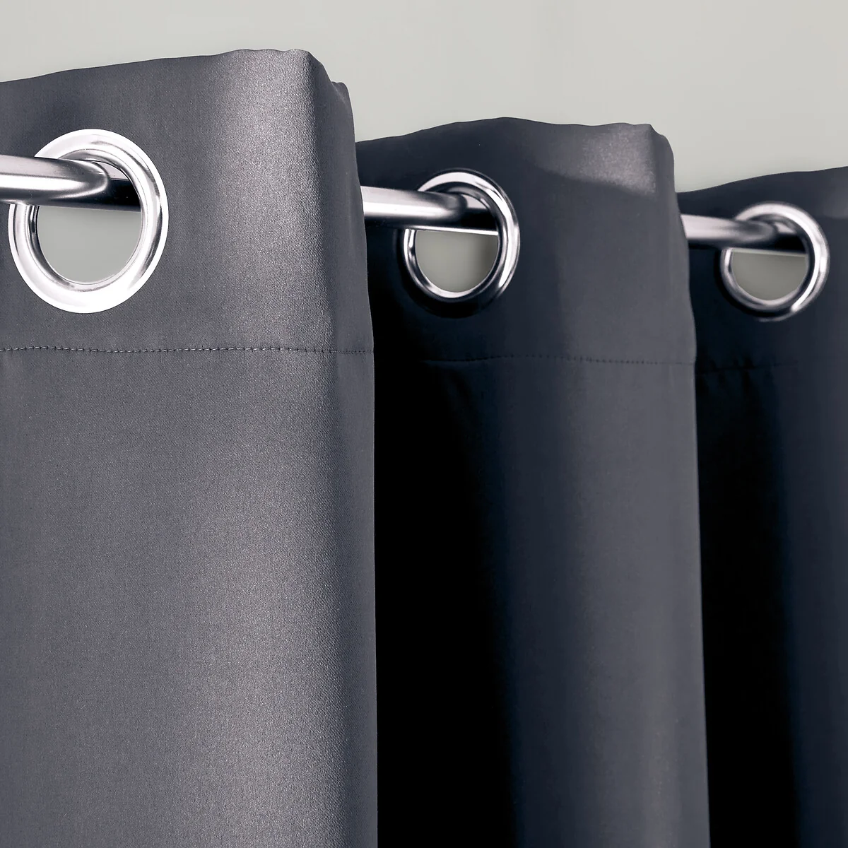 Voda Blackout Eyelet Curtain – image 6