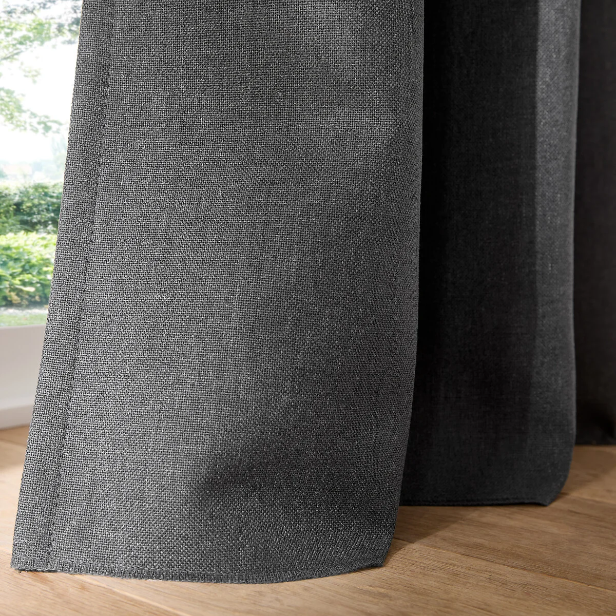 Cortes Thermal Blackout Curtain with Hidden Tabs – image 3