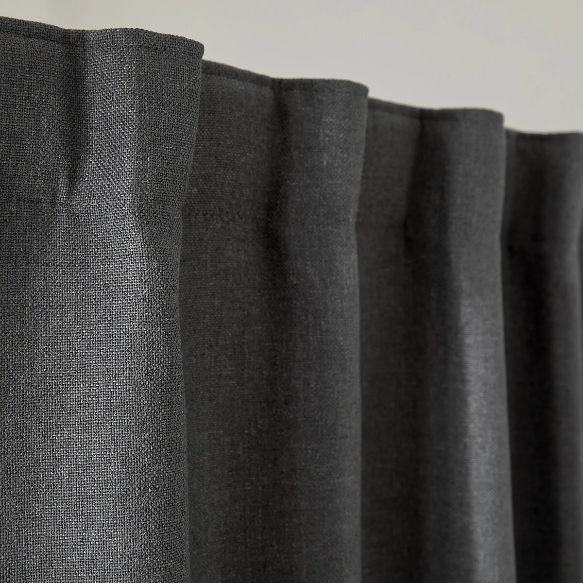 Cortes Thermal Blackout Curtain with Hidden Tabs – image 5
