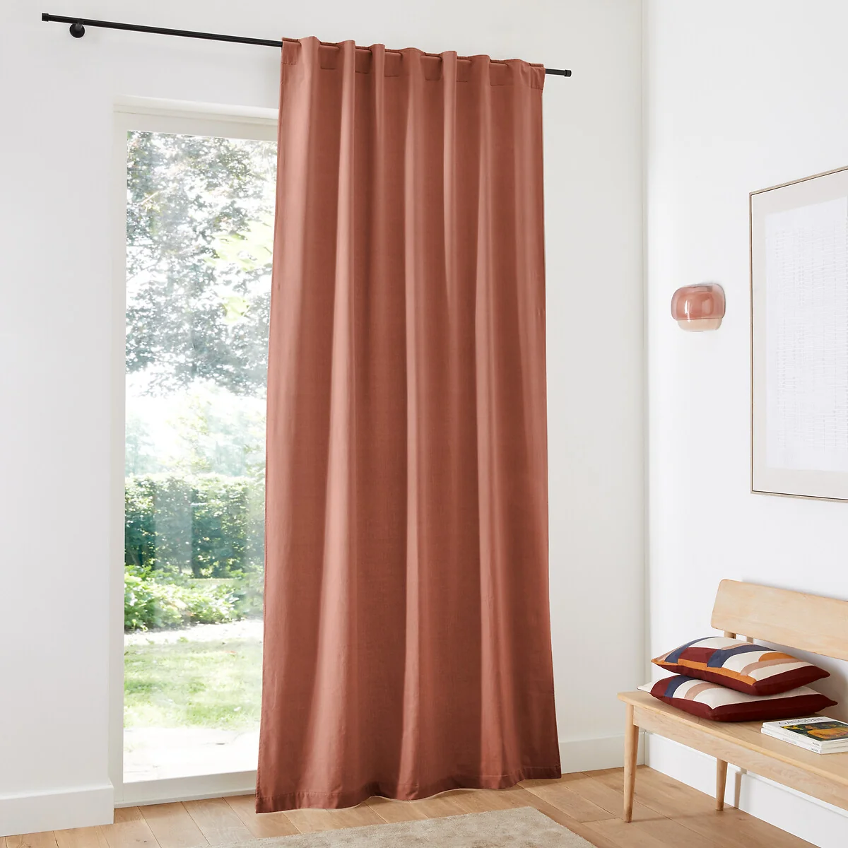 Velvet Single Hidden Tab Curtain – image 3