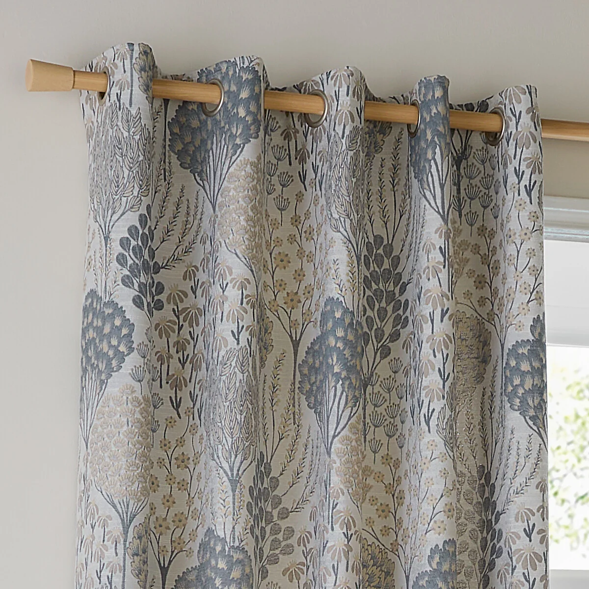 Ophelia Floral Jacquard Room Darkening Eyelet Curtains – image 3