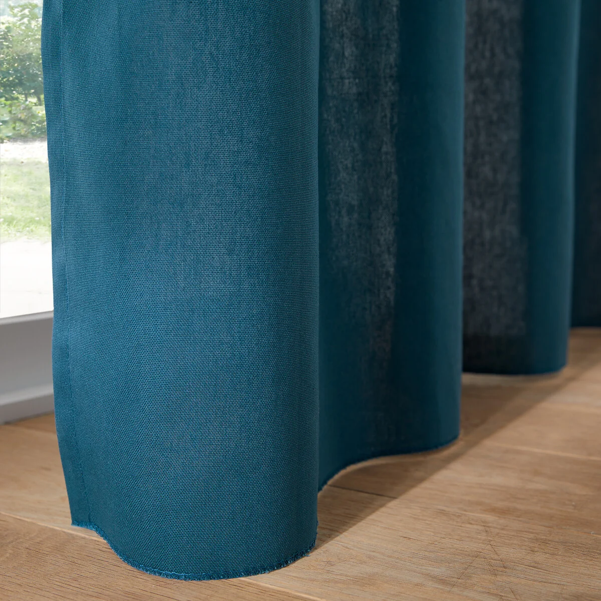 Scenario Cotton Eyelet Curtain – image 3