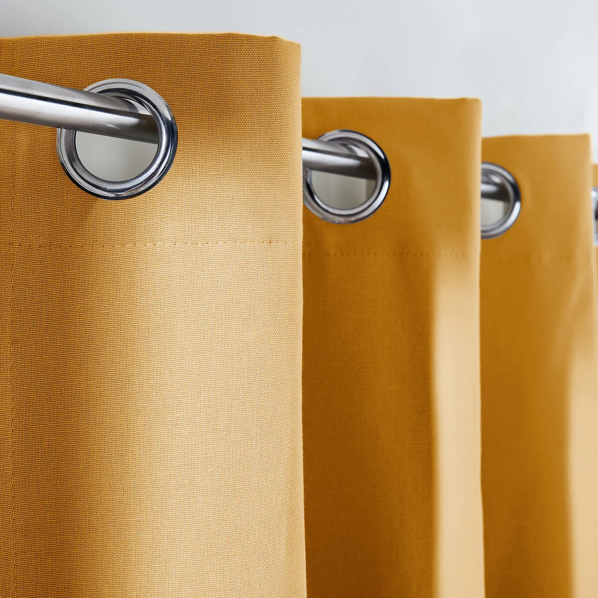 Scenario Blackout Radiator Curtain in Cotton with Eyelets – image 3