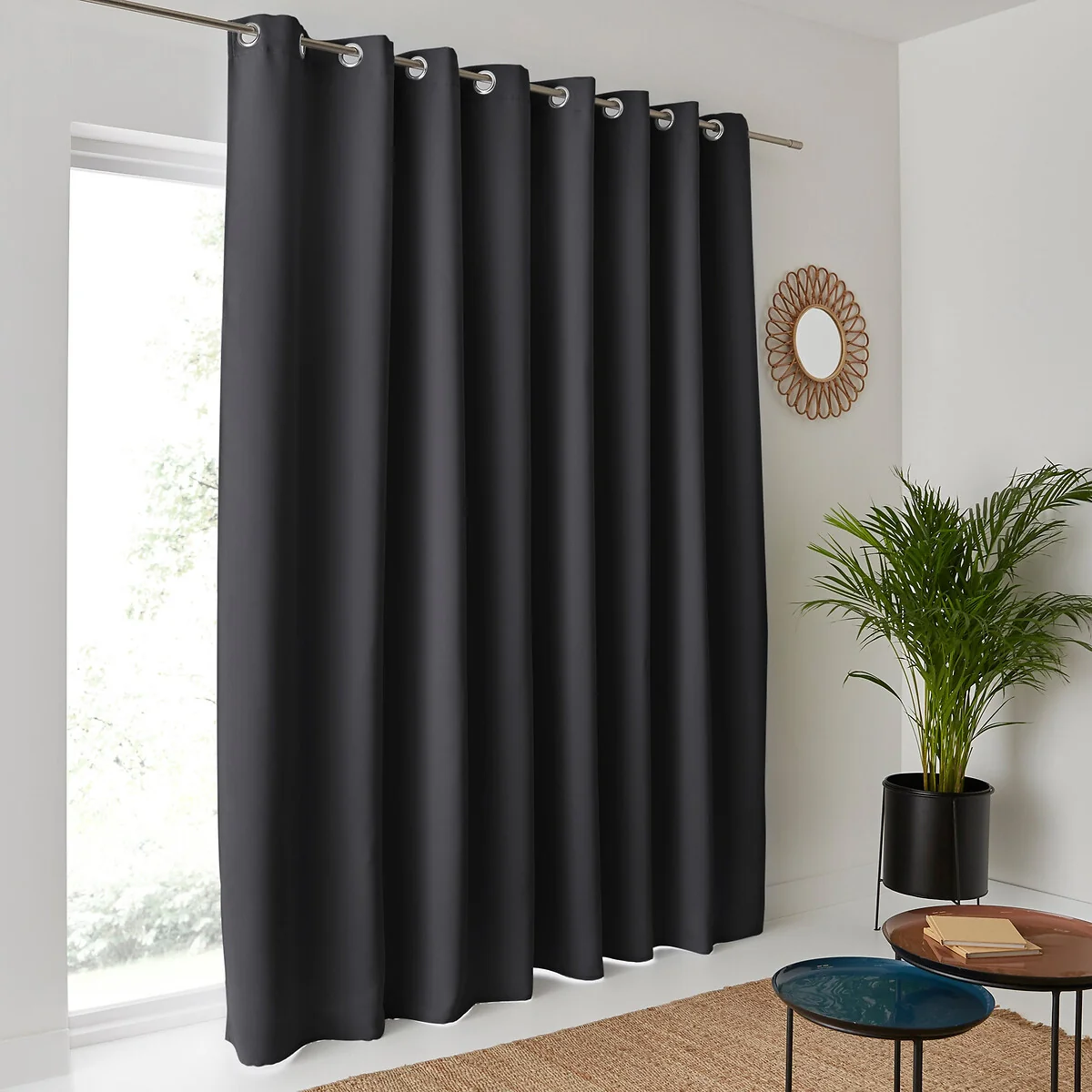 Voda Extra Wide Blackout Curtain – image 1