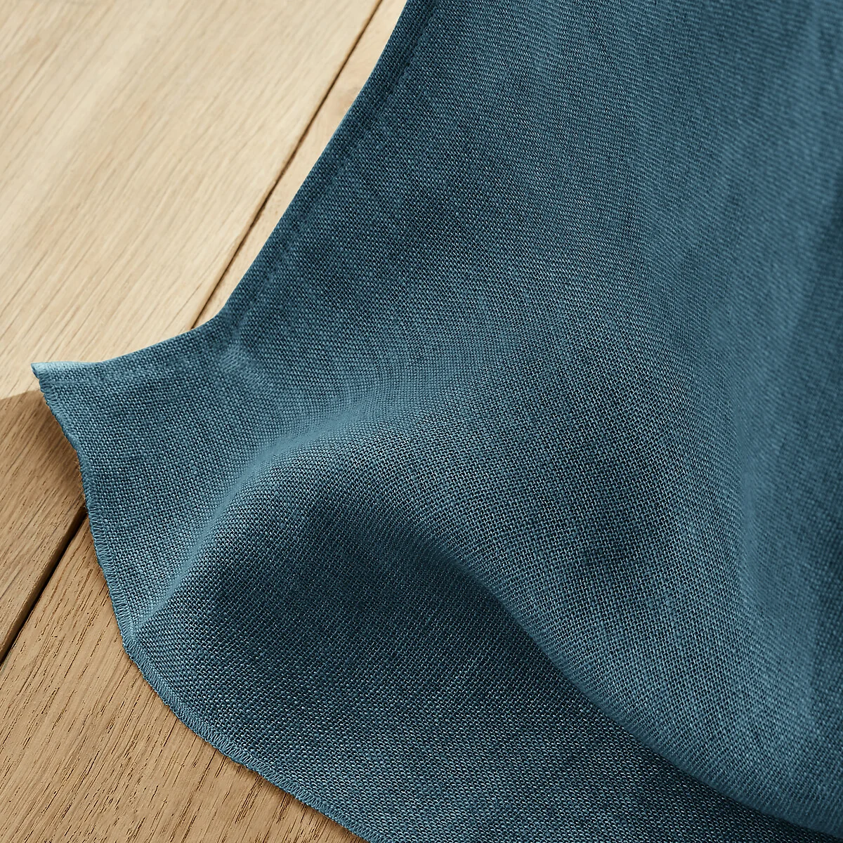 Colin Linen Blackout Curtain with Eyelets – image 3