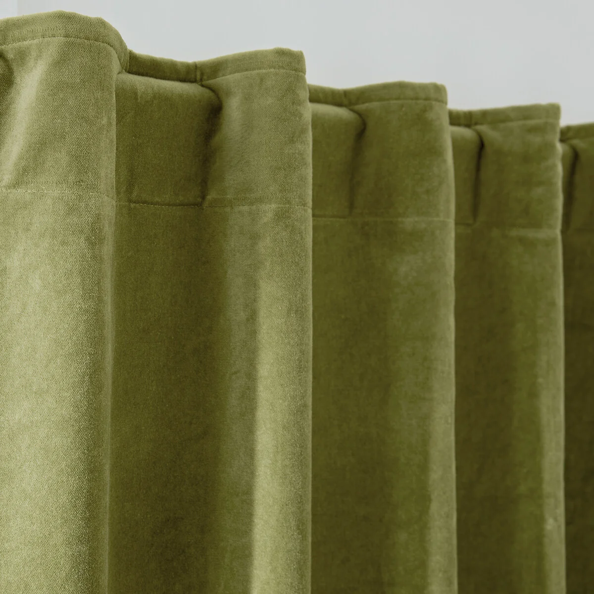 Velvet Hidden Tab Top Blackout Curtain – image 4